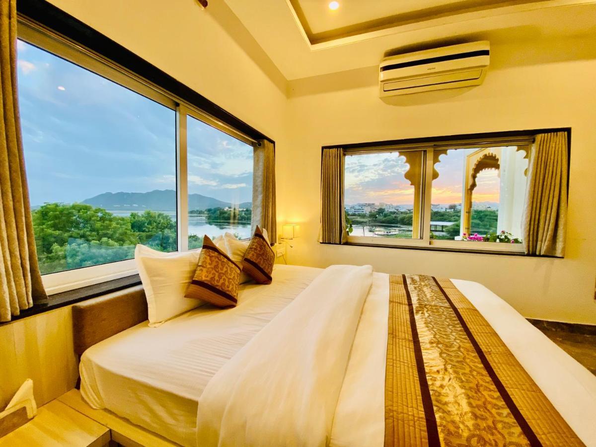 Jaydurg, A Lakehead Property At Pichola Lake By An Hotels ウダイプル エクステリア 写真