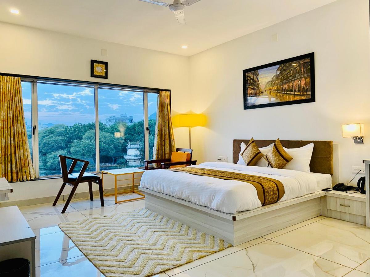 Jaydurg, A Lakehead Property At Pichola Lake By An Hotels ウダイプル エクステリア 写真